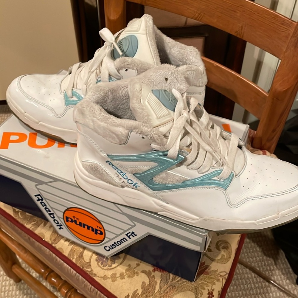 Reebok pump omni Snowman size 11.5